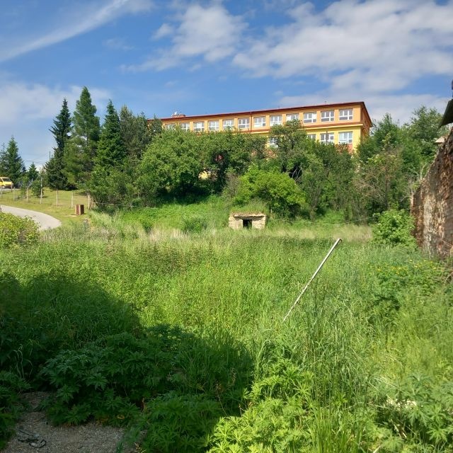 Stavebný pozemok pre bytovú výstavbu v obci Ľubotín