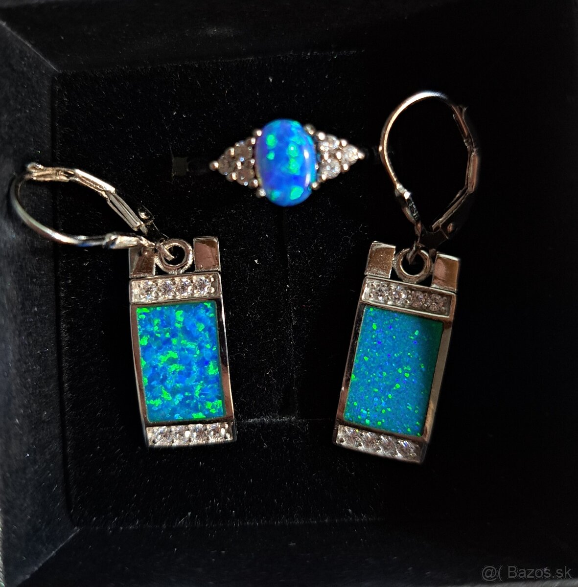 Strieborný set s opálom