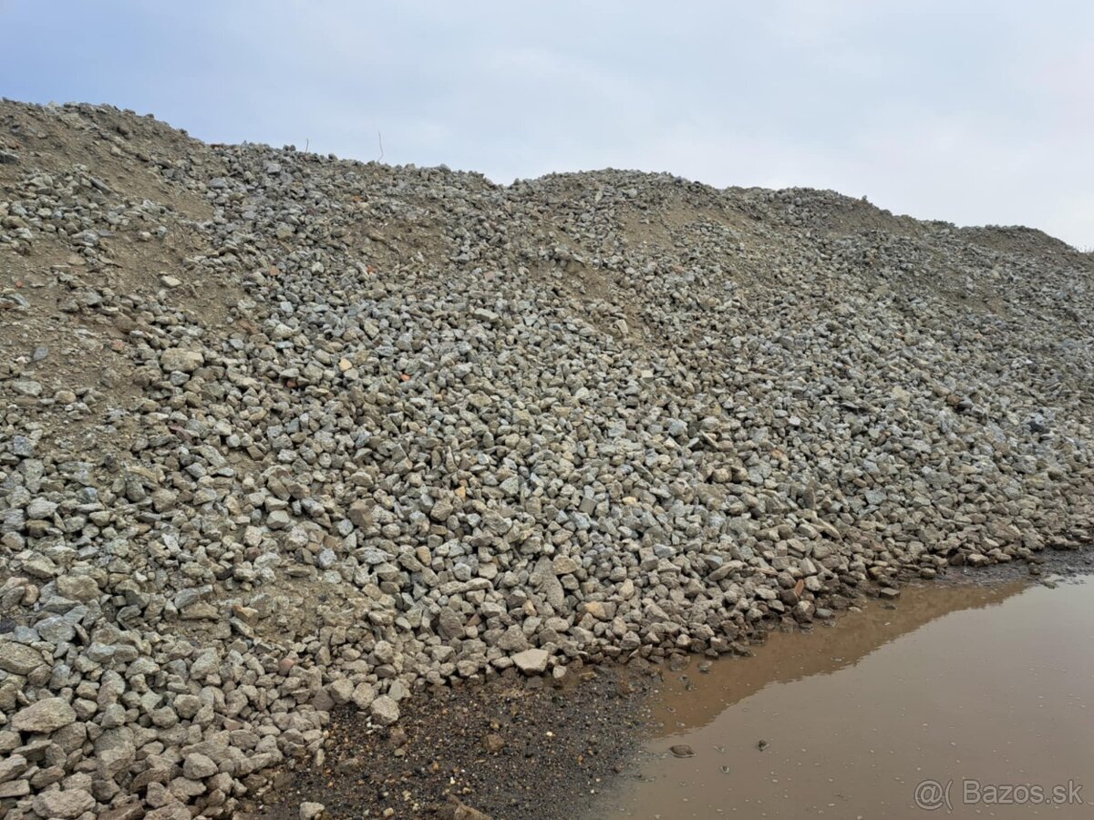 Drvený betónový recyklát