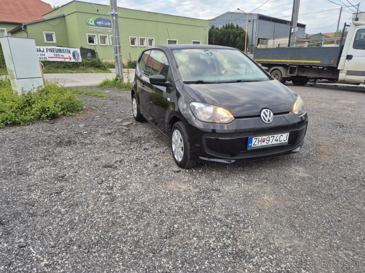 Volkswagen Up Hatchback 44kw Manuál 2012