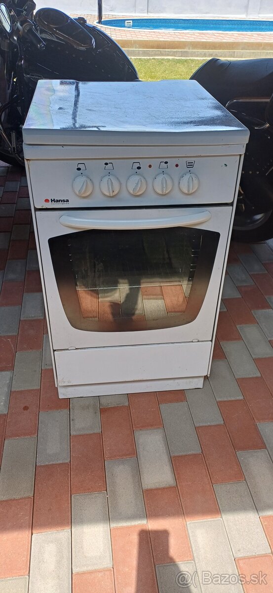 Predám elektrický šporák Hansa