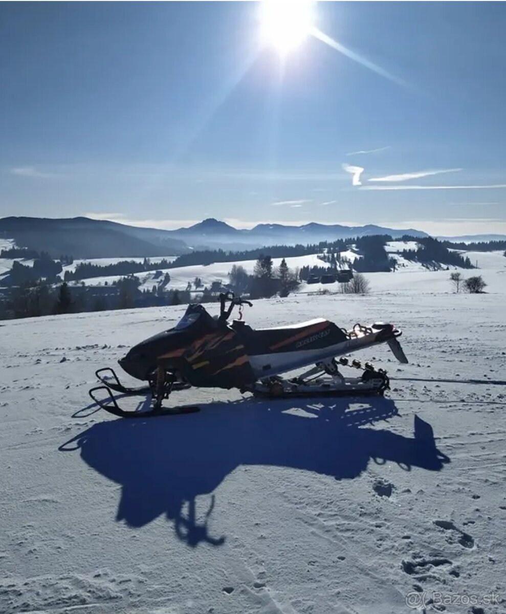 Snežný skúter ArticCat M7
