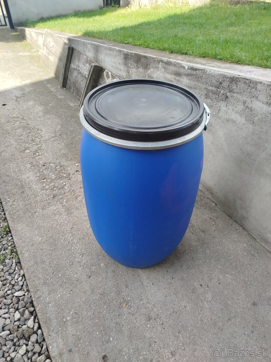 Plastové sudy