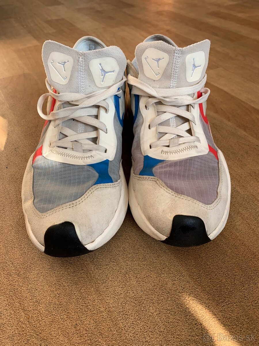 Boty Jordan velikost 43