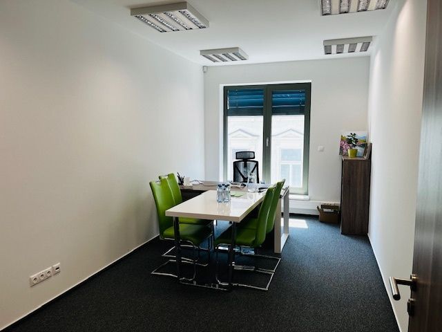 Kancelársky celok 119m2, s parkovaním, Palisády-Panenská uli