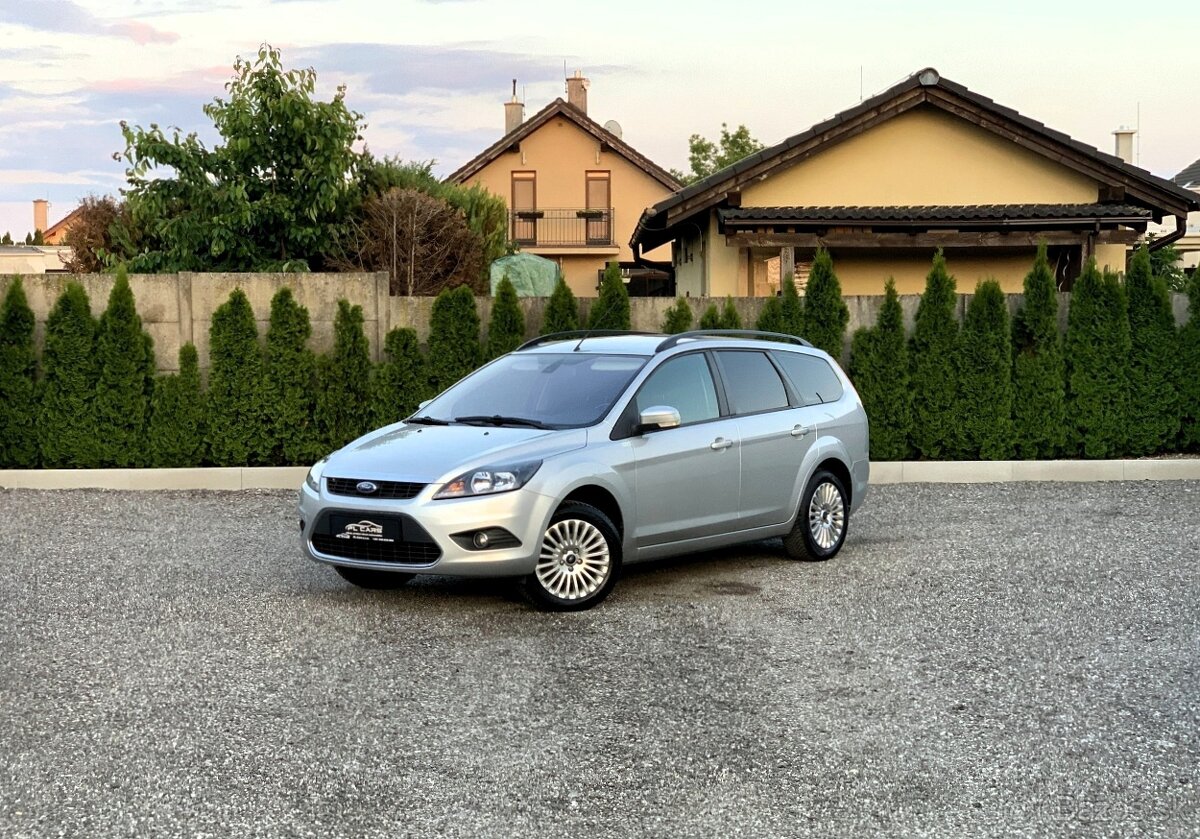 FORD FOCUS KOMBI 1.8 16V DURATEC TITANIUM SR
