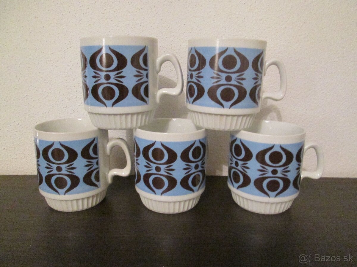 Retro hrnčeky Tanečnica