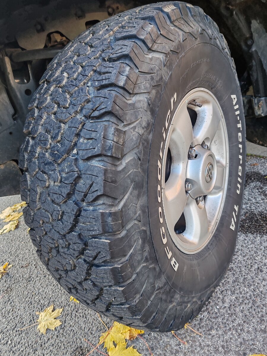 BFGoodrich All Terrain T/A KO2 285/75 R16
