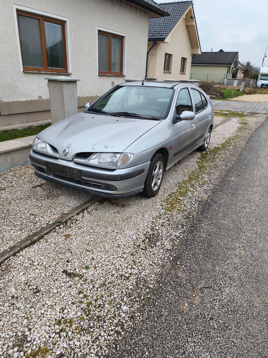 Predám na ND,alebo rozpredám Renault megane