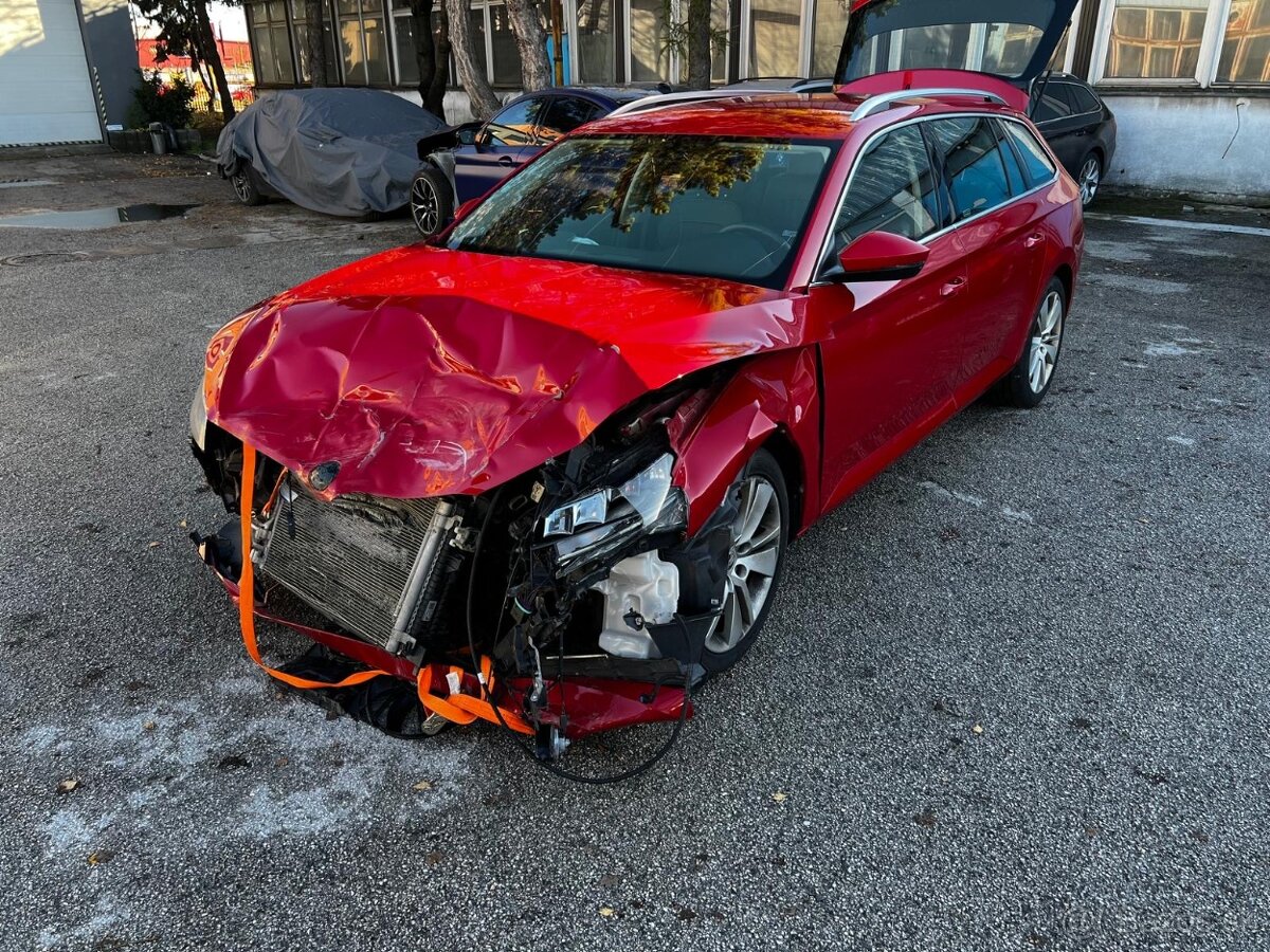 ŠKODA SUPERB COMBI 147kW 2.0TDI DSG