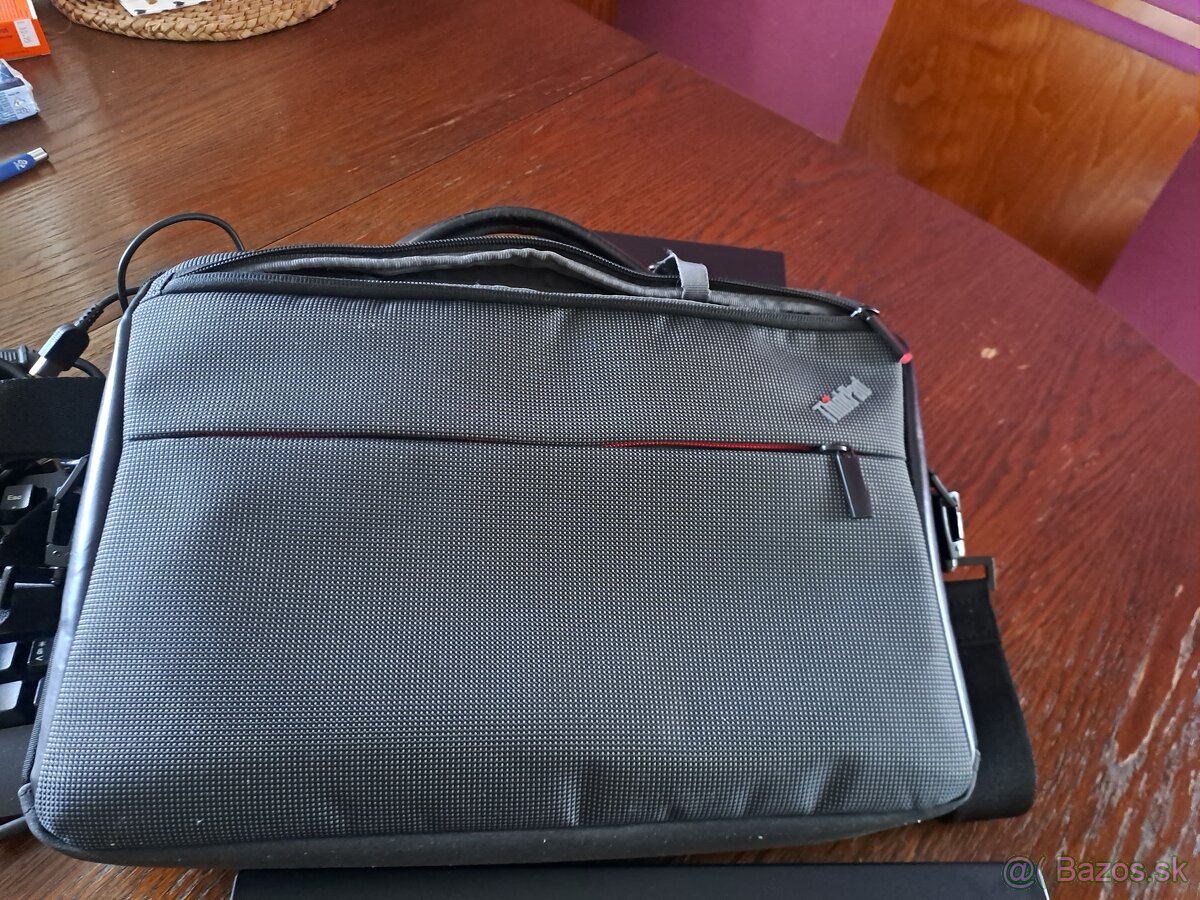 Notebook a príslušenstvo