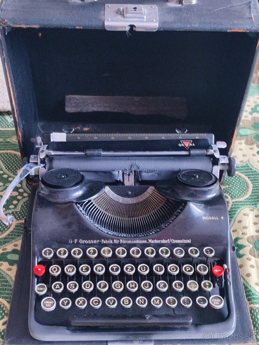 písací stroj zn. GROMA