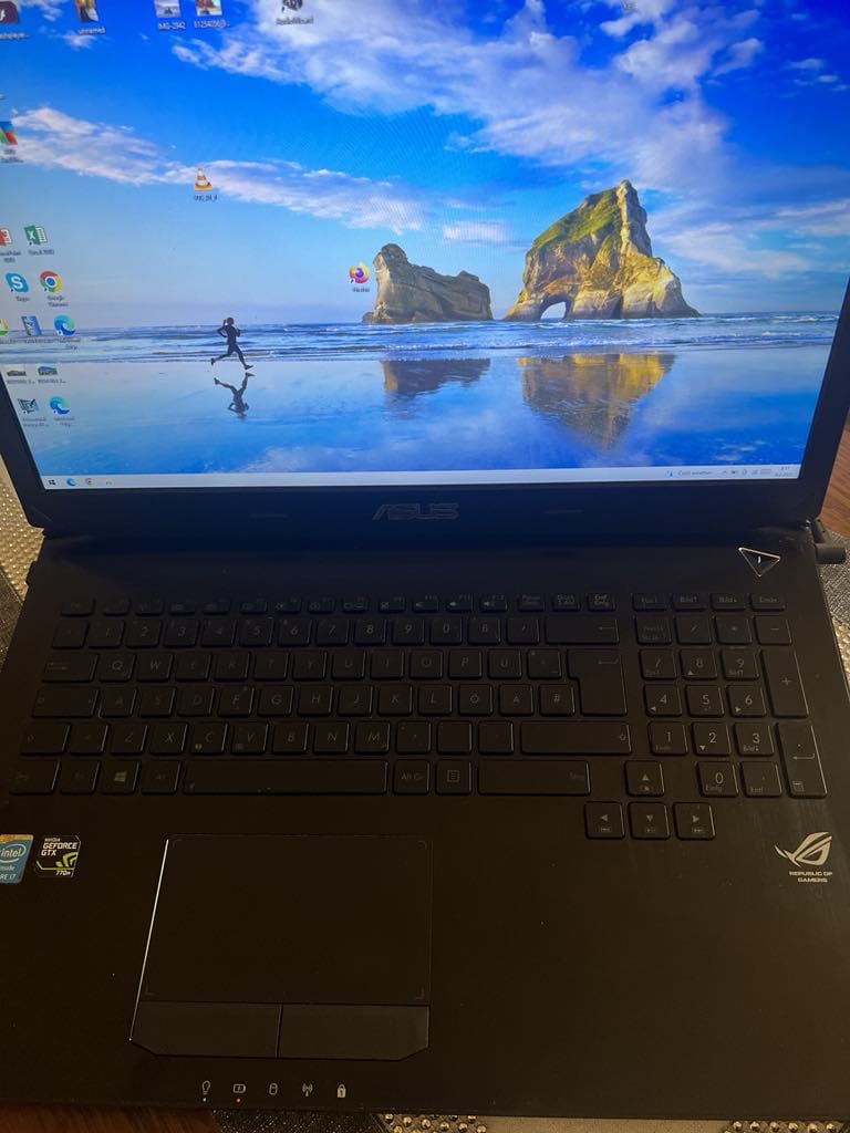 Herný Asus G750JX