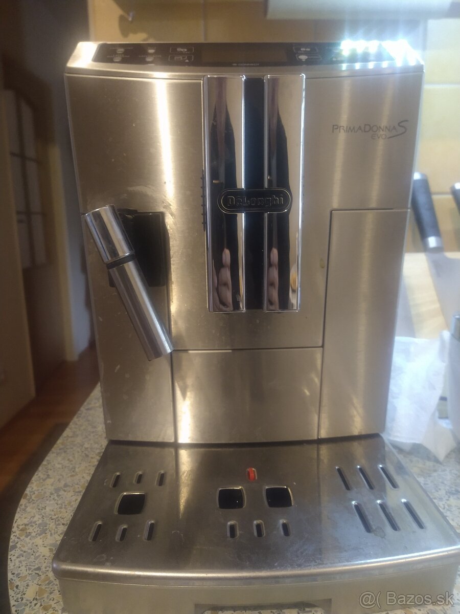 predám kávovar DeLonghi