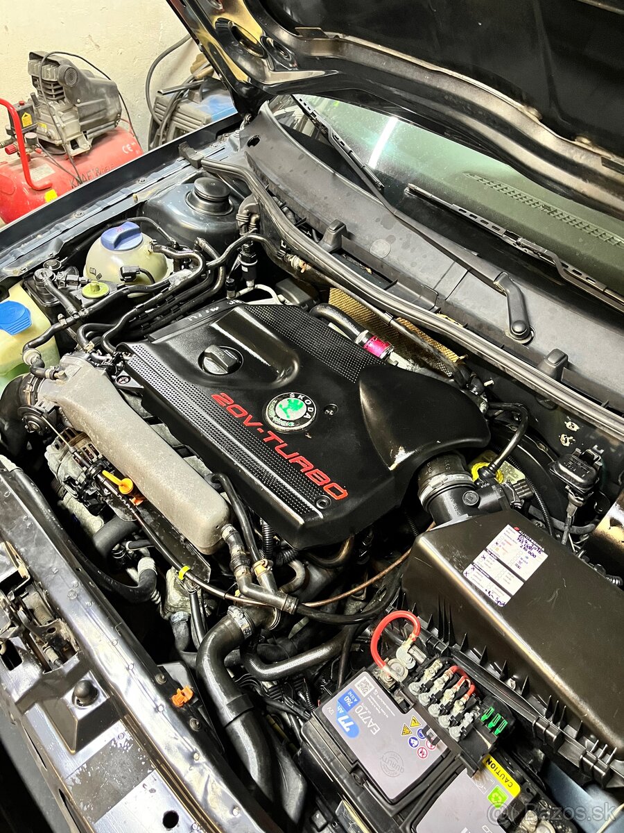 Motor 1,8 T 132kw RS