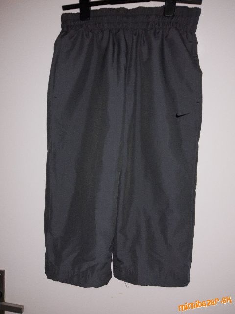 Nike krátke nohavice veľkosť S