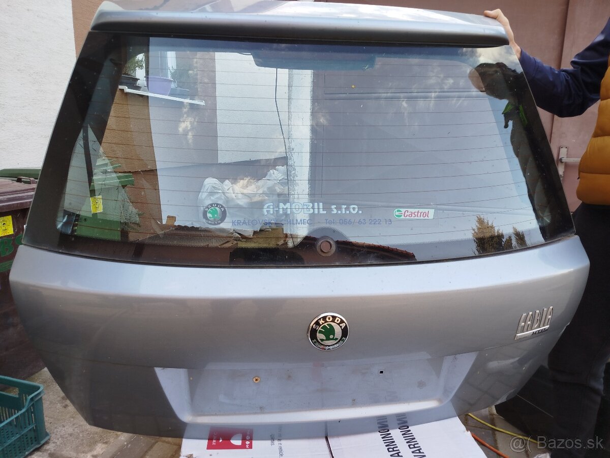 Predám kufrové dvere na škoda Fabia 1