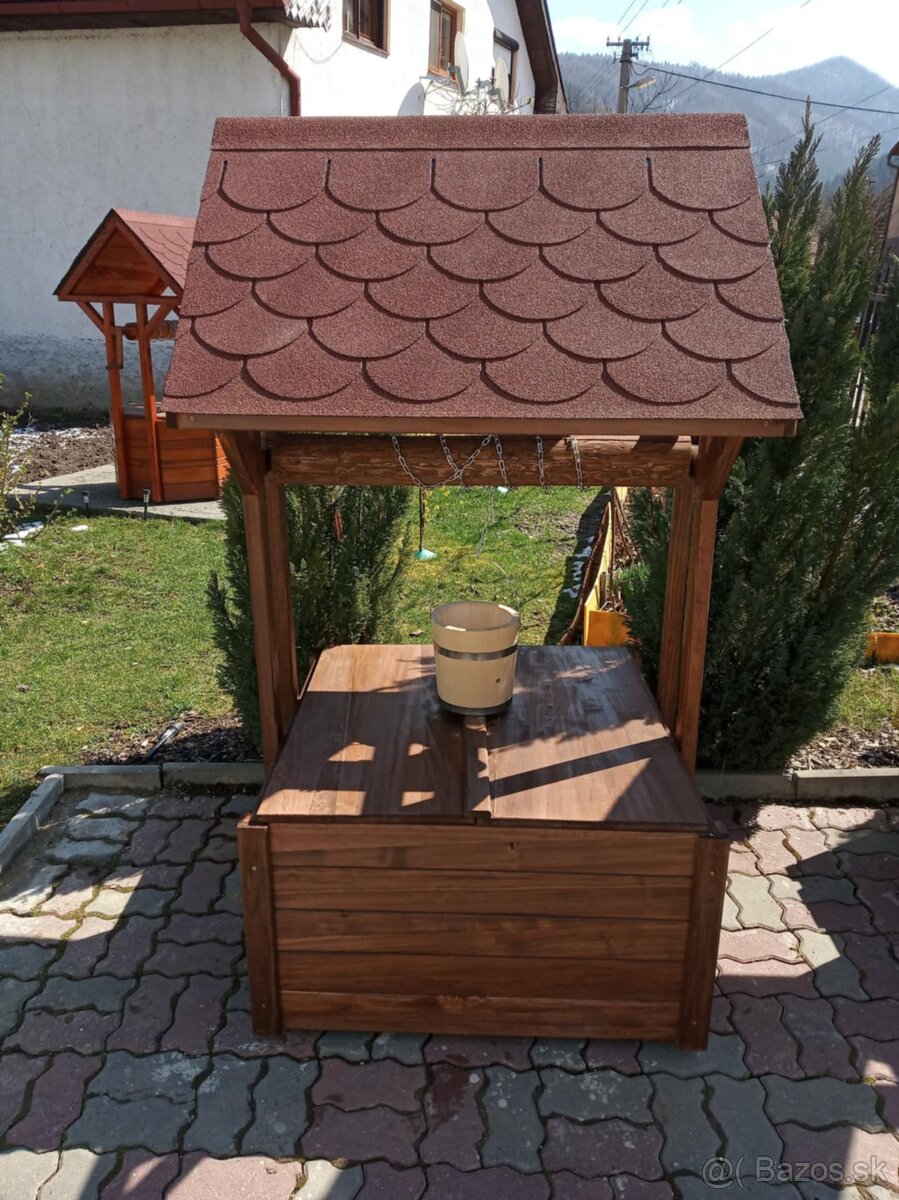 Drevená studňa