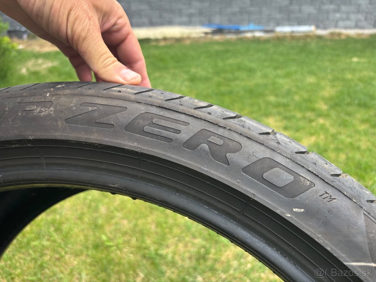 285/35 R22 Pirelli p zero