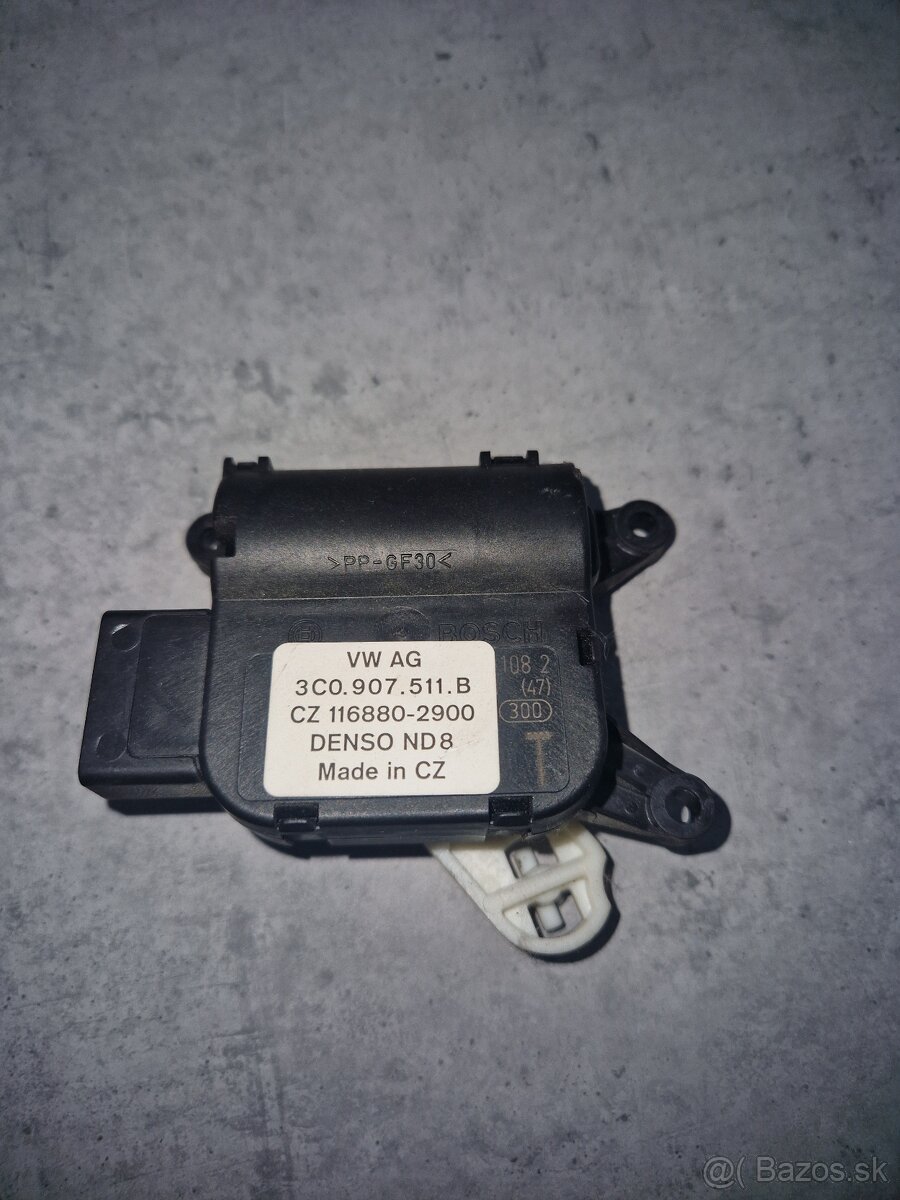 Servomotorček kúrenia Originál VW AG