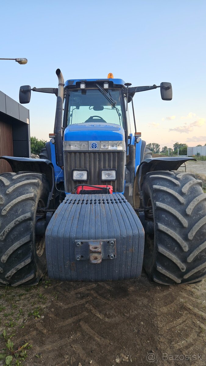Traktor New holland