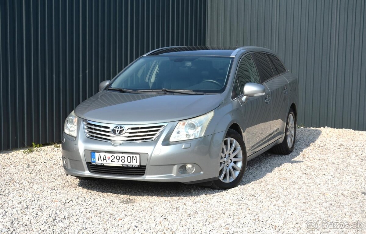 Toyota Avensis Combi 2.2 D-4D, SR voz, Panoráma, Koža
