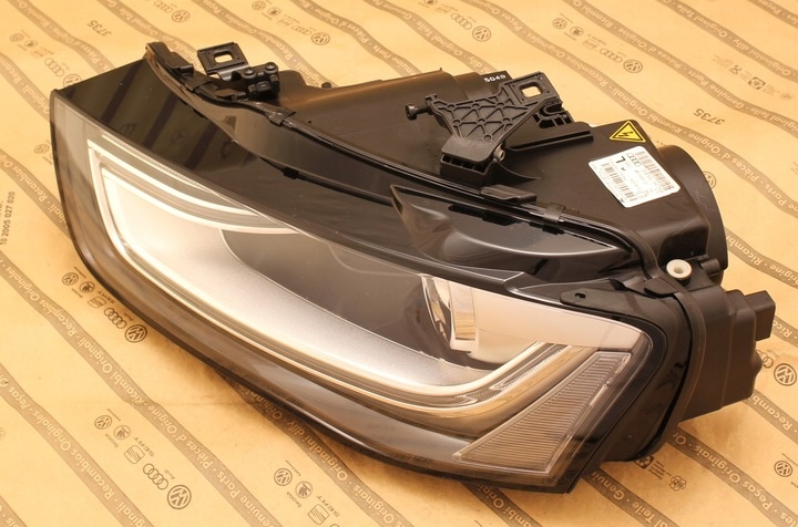 Predne svetla AUDI A4 B8 XENONY