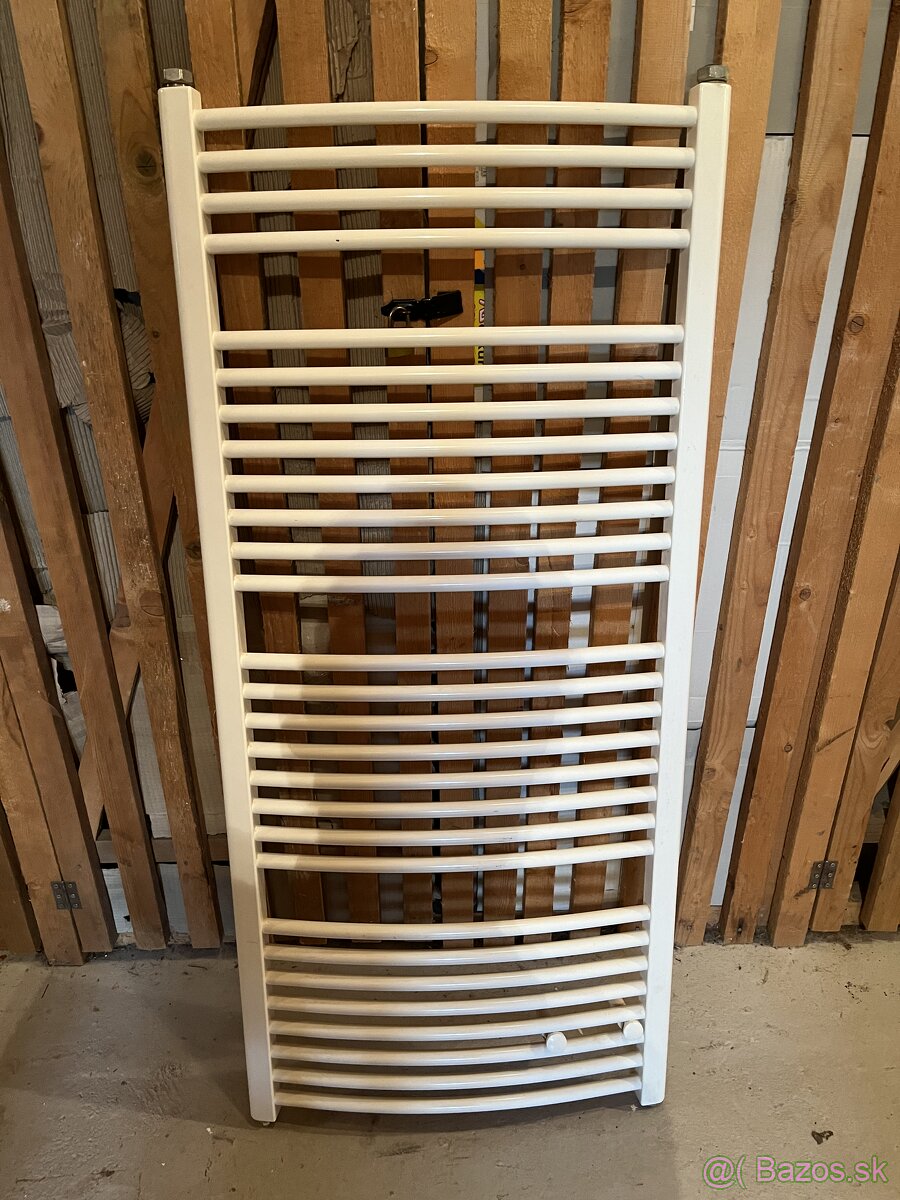 Kúpeľňový radiátor 130x60