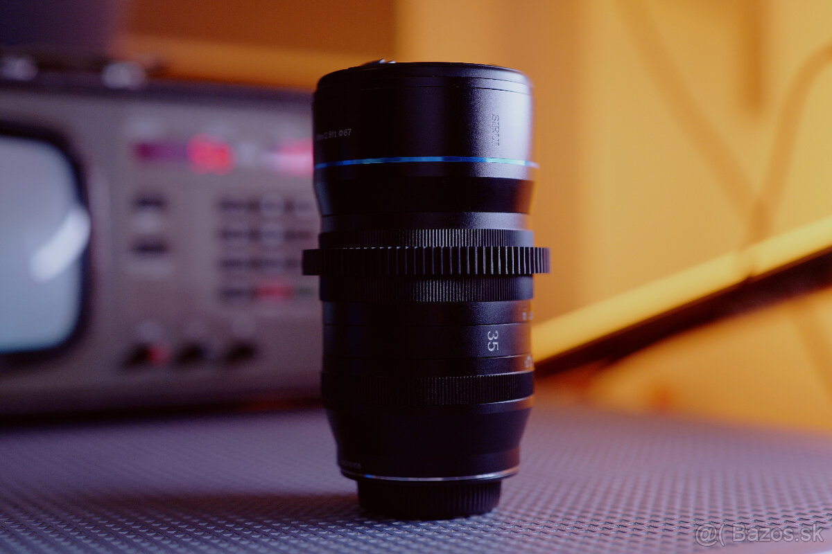 Sirui Anamorphic Lens 1,33 x 35mm f/1,8 MFT