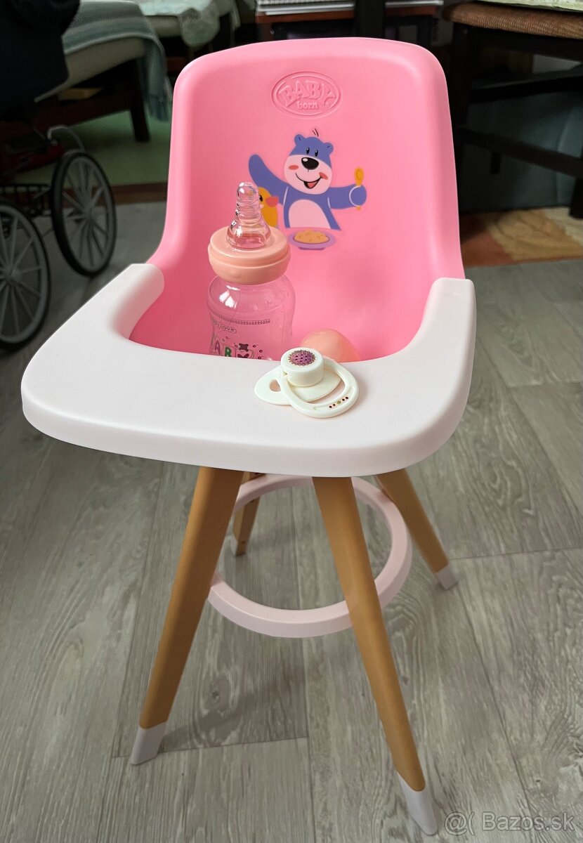 Realistická bábika