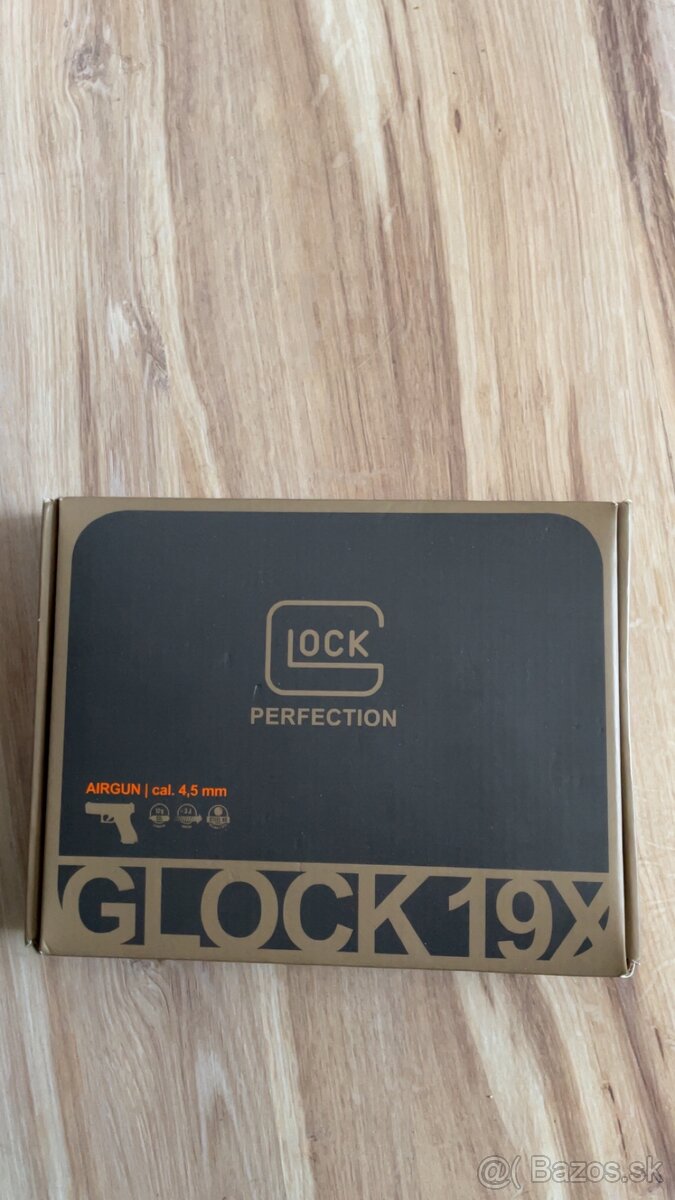 GLOCK19