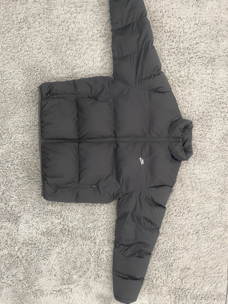 Nike bunda