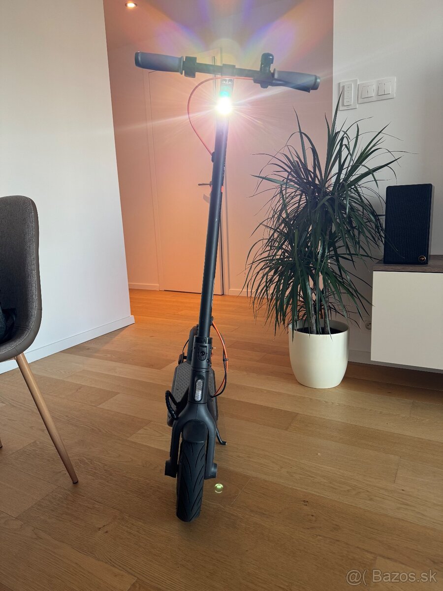 Segway Ninebot F40E kolobezka elektricka