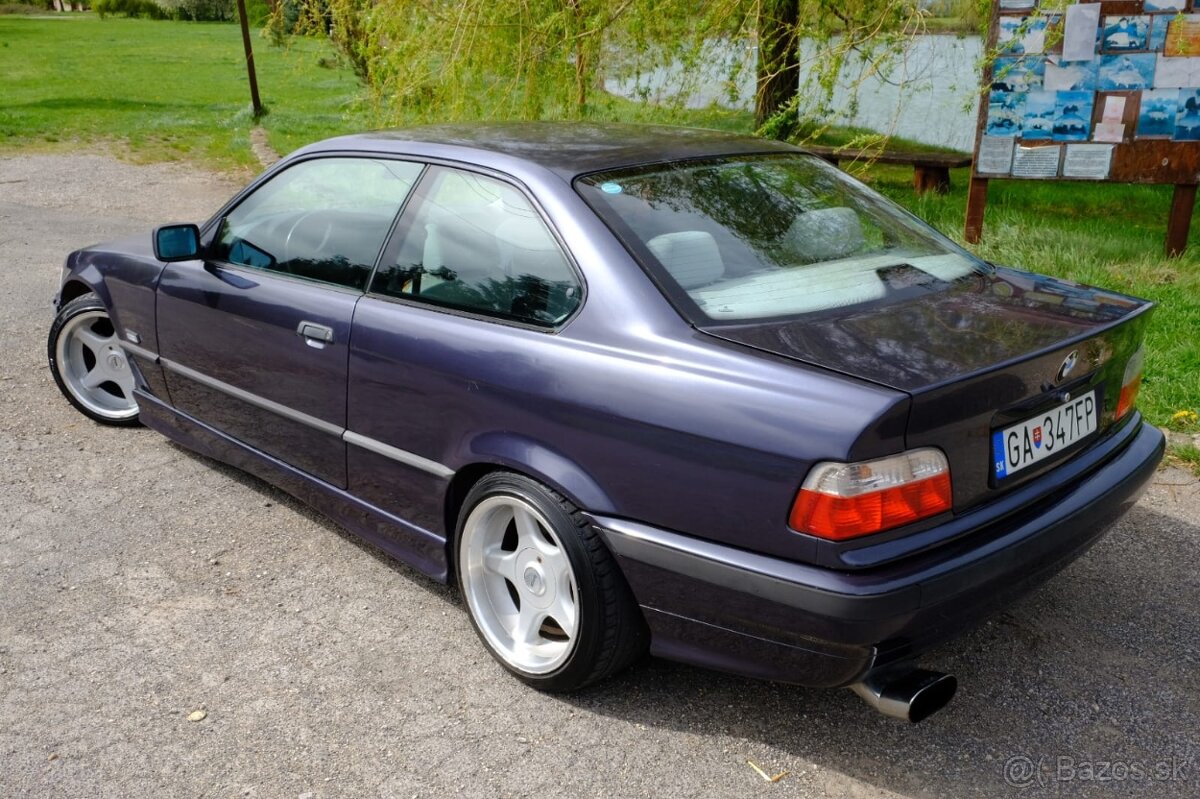 BMW E36 318is Coupe