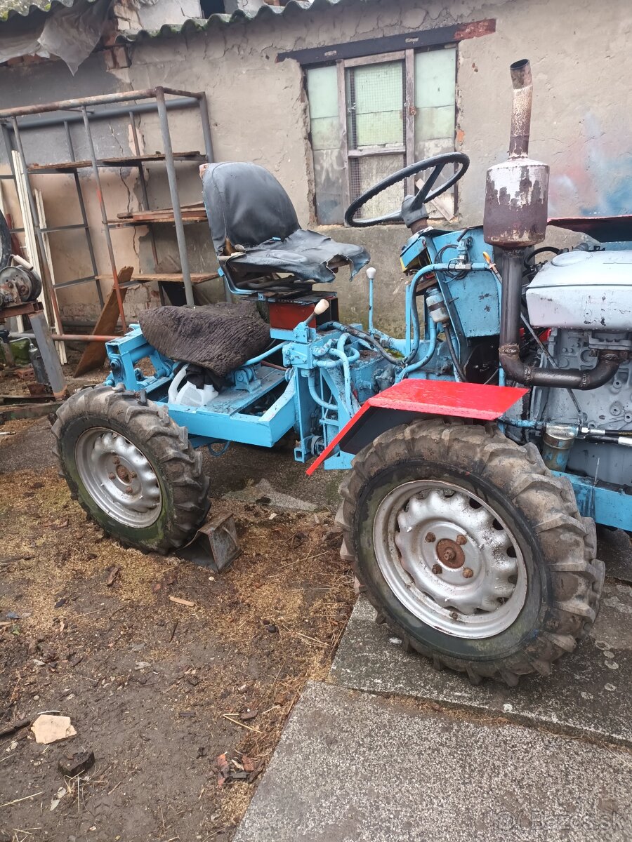 Predám traktor domácej výroby.