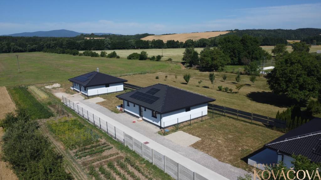 Na predaj novostavba – moderný bungalov v obci Podlužany