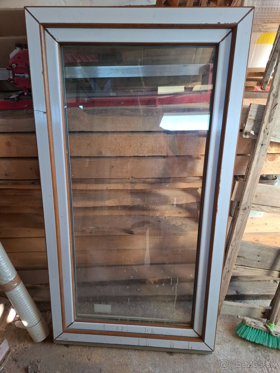 Plastove okno