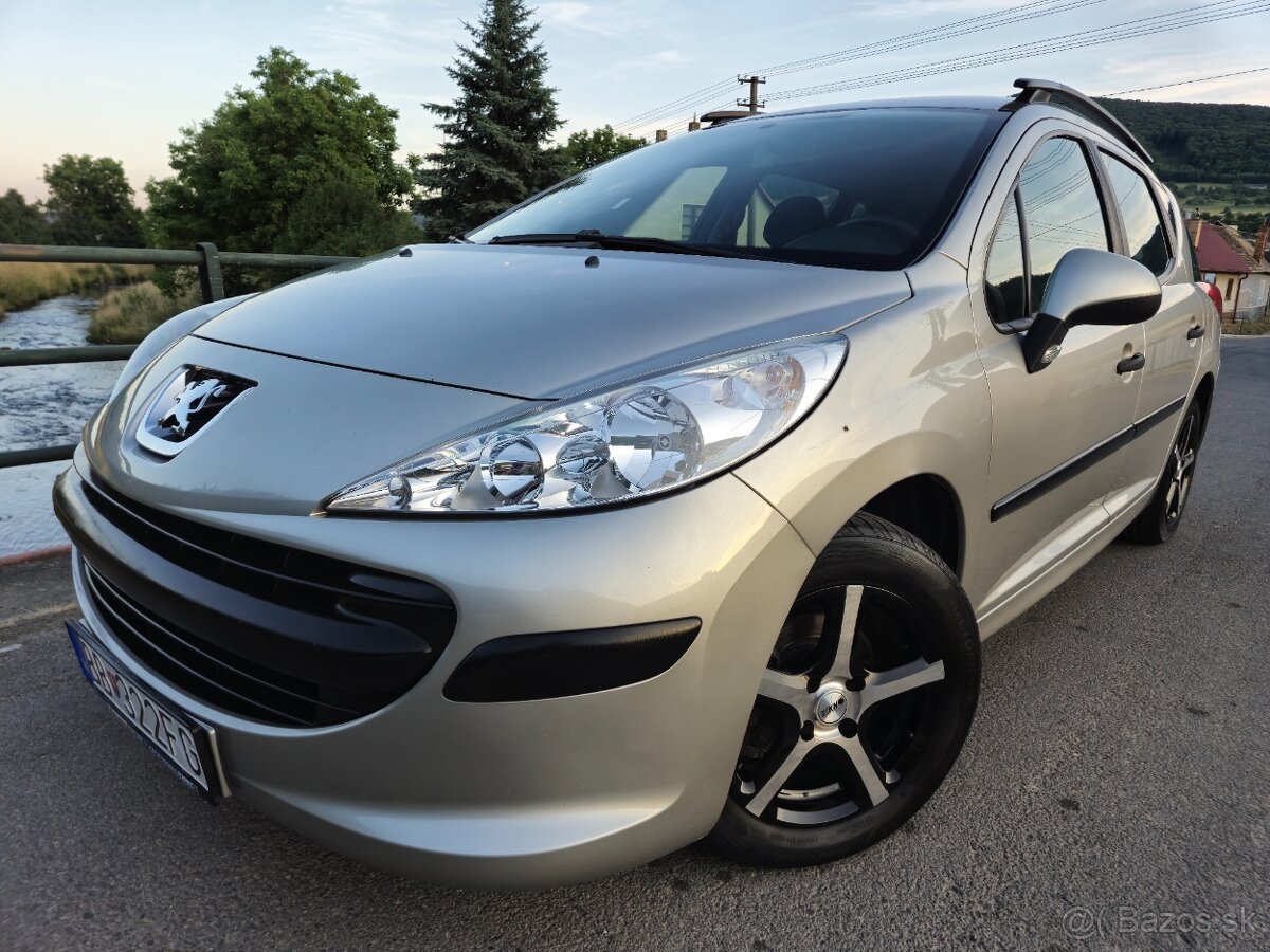 PEUGEOT 207SW 1.4i 140000km
