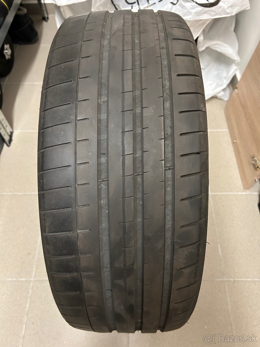 Predám pneumatiku 225/50 Z R18 (99Y)