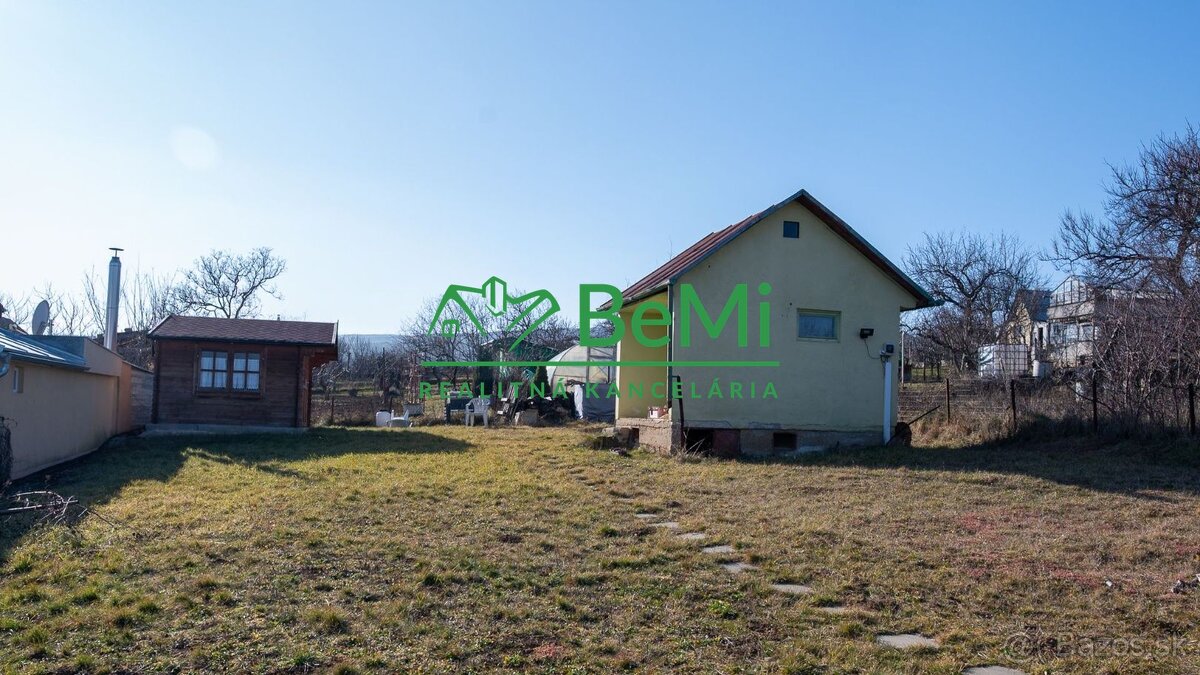 Predaj záhradná chatka, Nové Mesto nad Váhom, 395 m2 003-