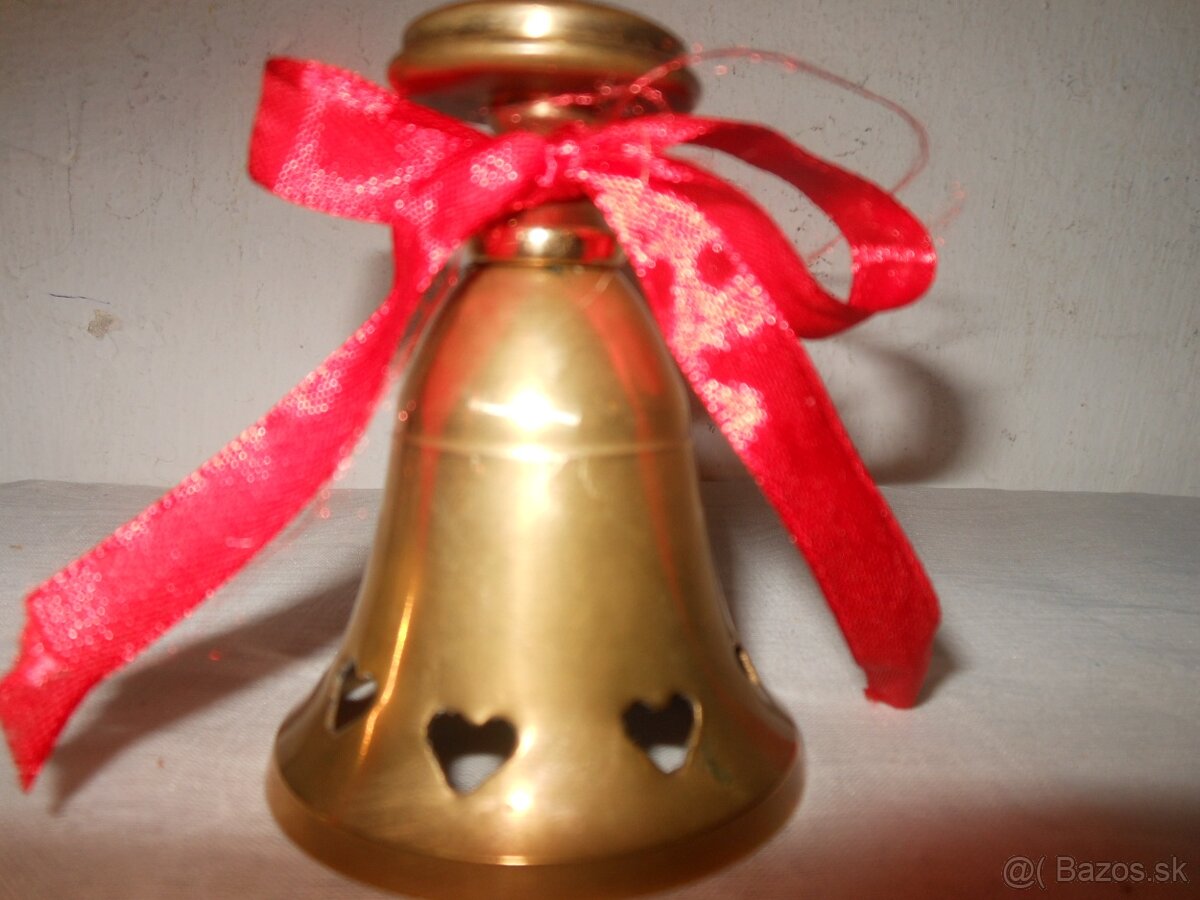 Vesselé mosadzné zvonce
