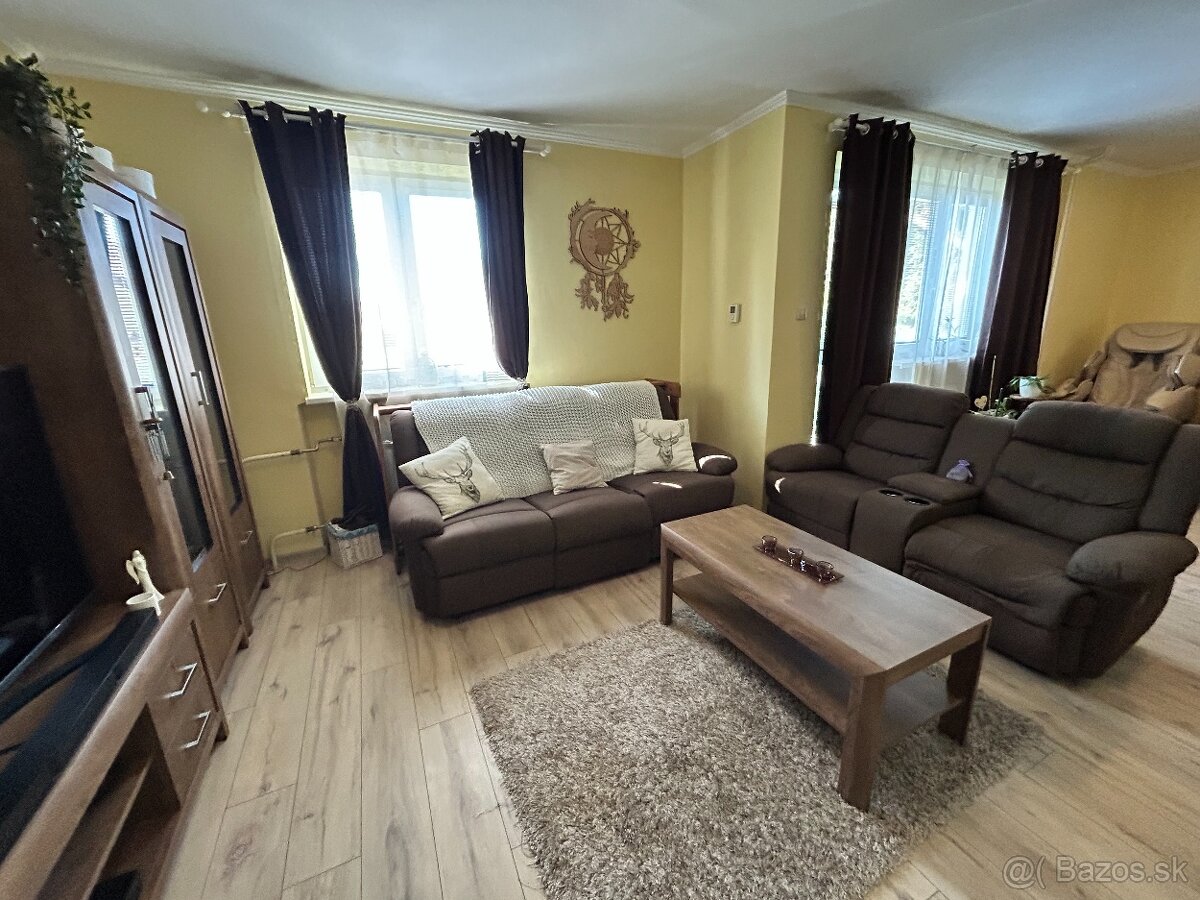 Na predaj rodinný dom s pozemkom 1646m2- Dolný Bar