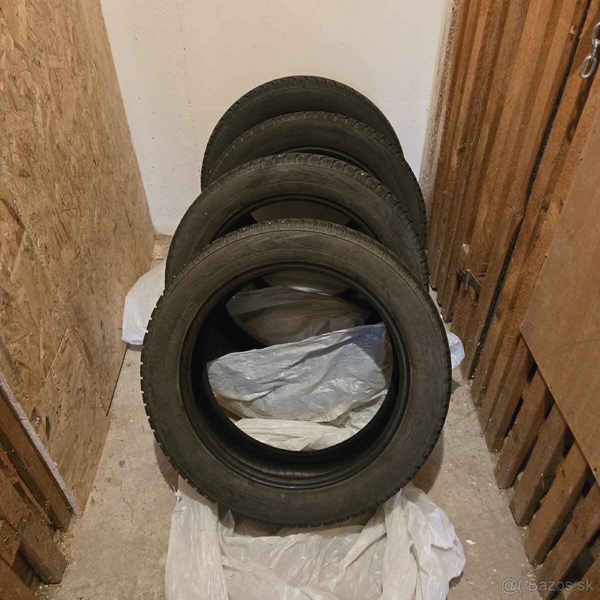 Nokian 215/55R18
