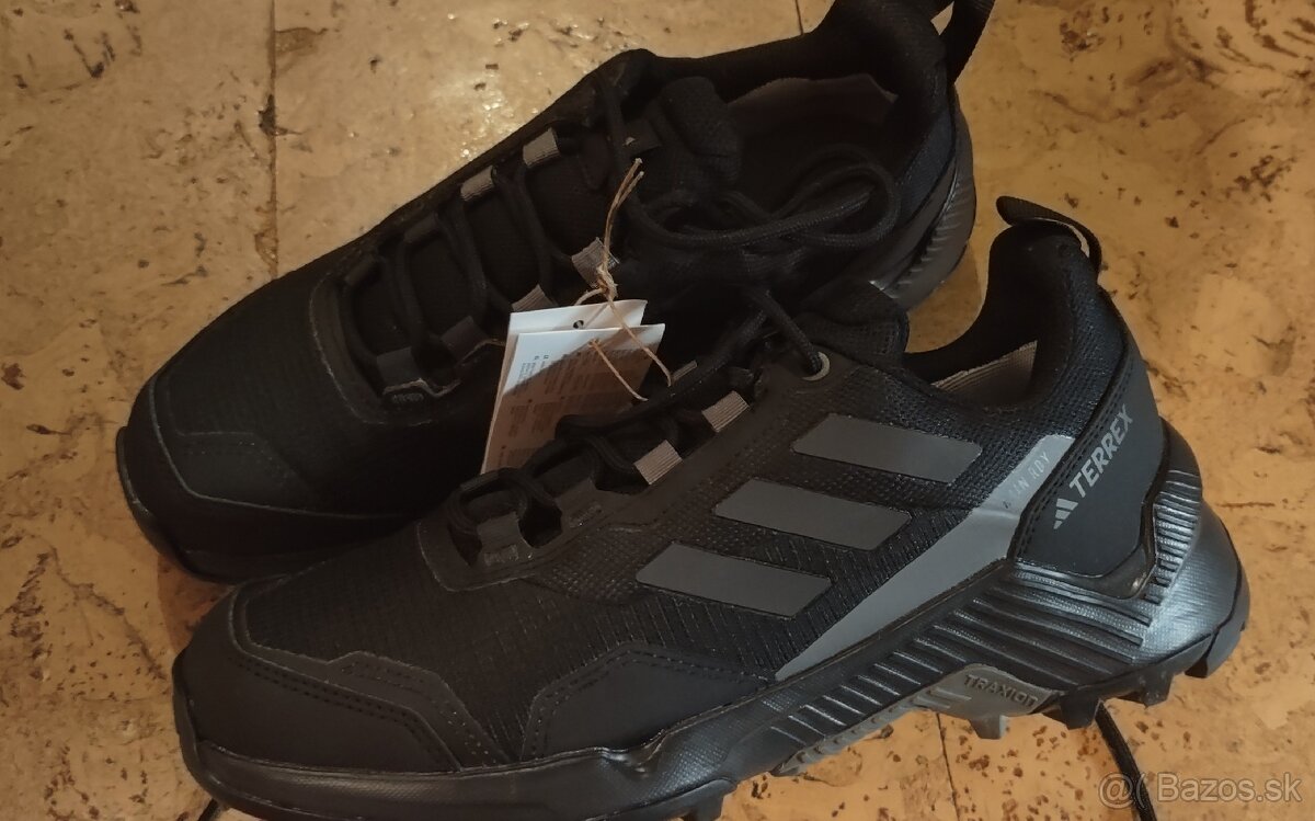 Adidas Terrex nové 38
