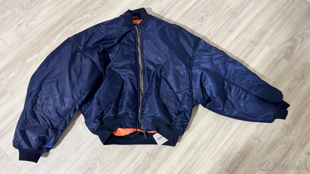 balenciaga bomber vel M oversized