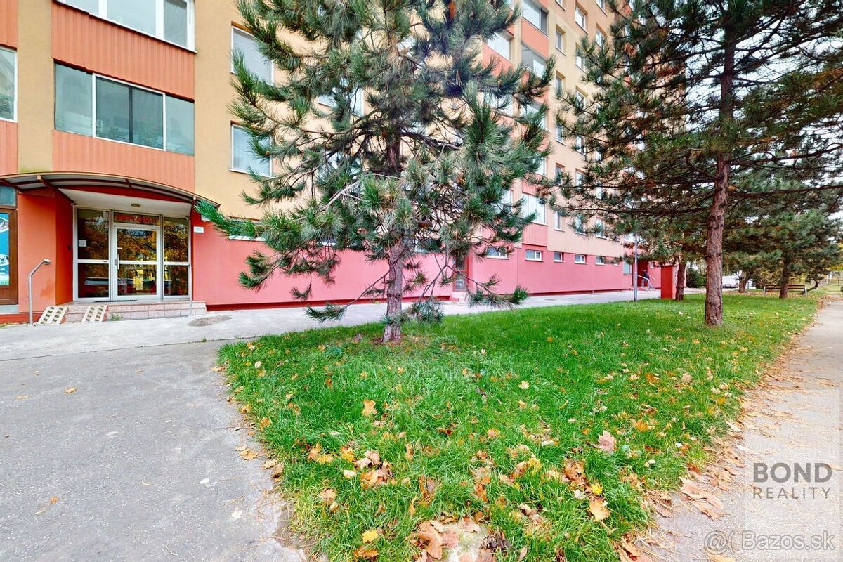 4-IZBOVÝ BYT S LODŽIOU ZA MOSTOM SNP, PIFLOVA UL.