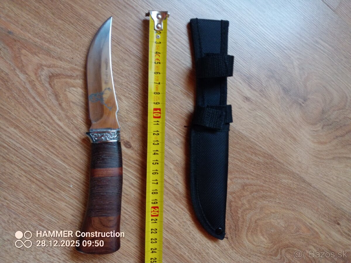 Poľovnícky nôž.