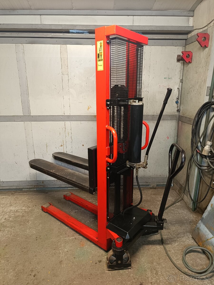 Vysokozvižný vozík