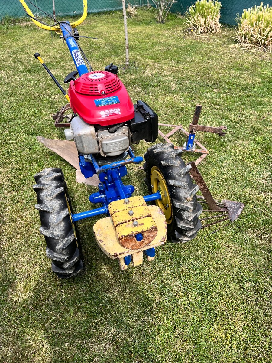Malotraktor Agzat s príslušenstvom 1449€