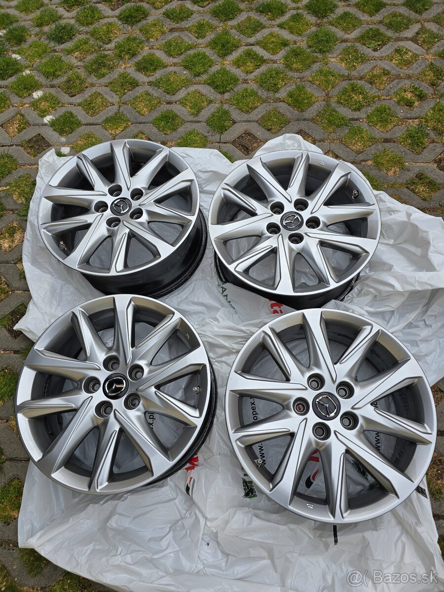 Mazda original R17 7J 5x114,3 ET45 67,1mm